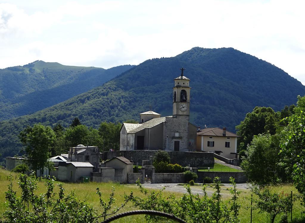 Villa San Giorgio Pellio Superiore Eksteriør billede